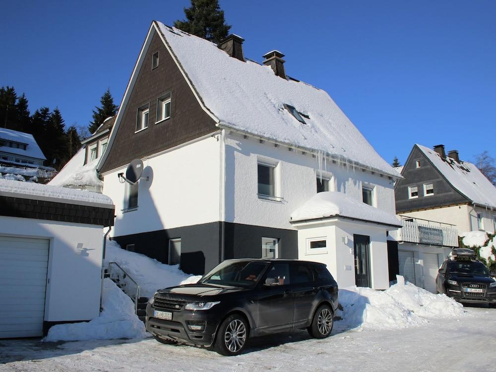 Holiday Home in a Quiet Location Directly Above the Postwiese Skiing Area in Neuastenberg Exterior