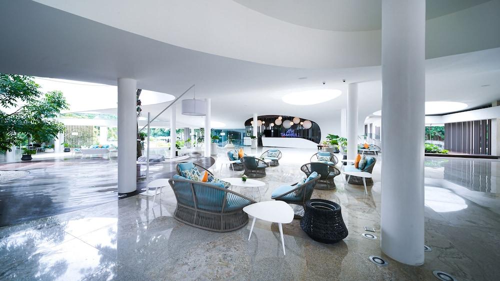 Tambuli Seaside Resort and Spa Lobby Lounge