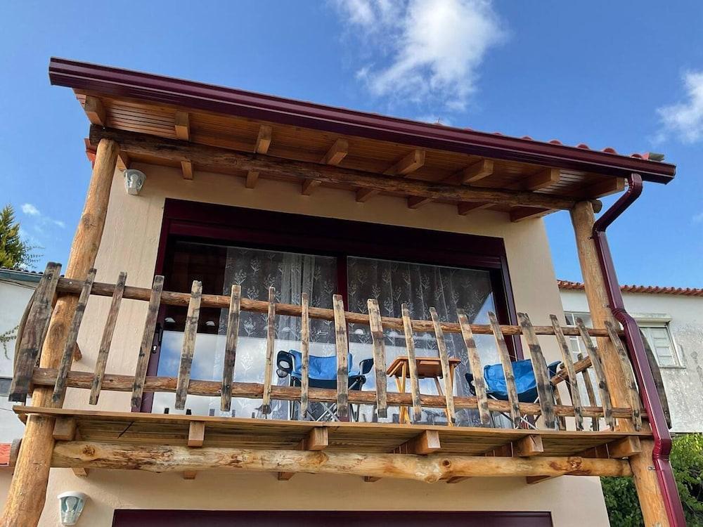 بيكينا كازا في جبال كوجا وسط البرتغال المنطقة الخارجية