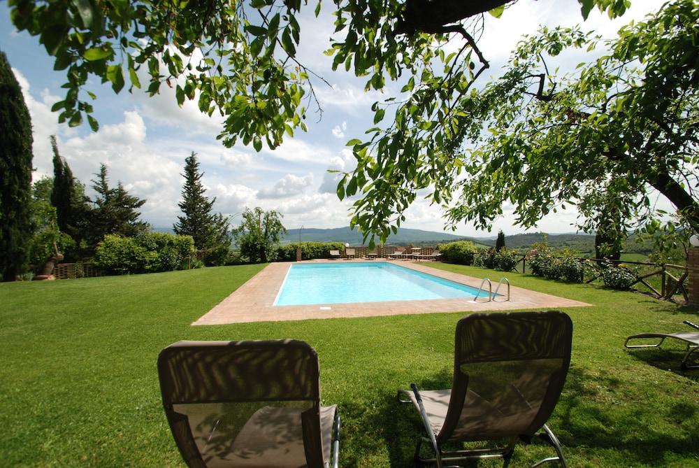 Podere Bagnolo Outdoor Pool