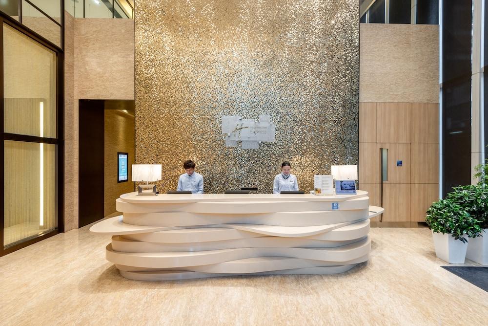 Holiday Inn Express Hong Kong Mongkok by IHG Exterior