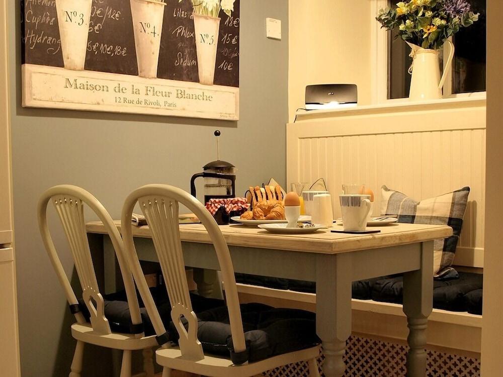 Plum Tree Cottage Room