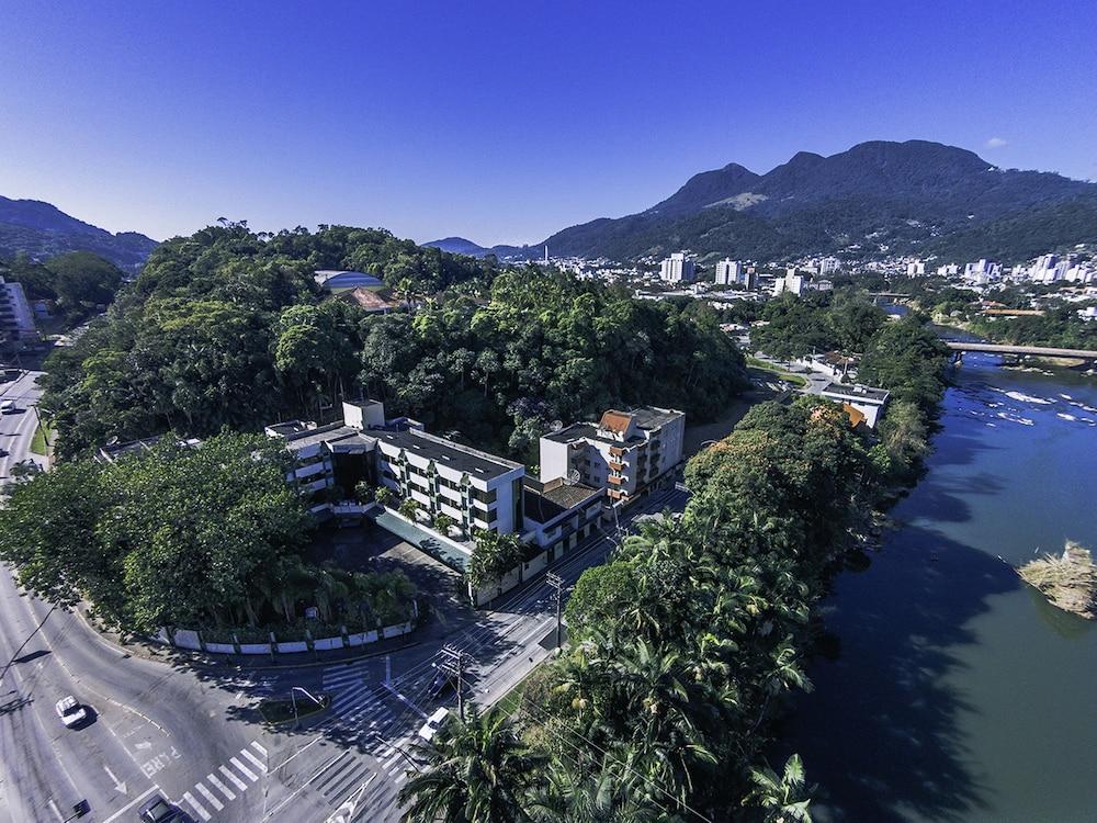 Harbor Inn Jaraguá