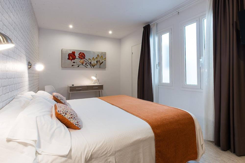 Hostal Menurka Room