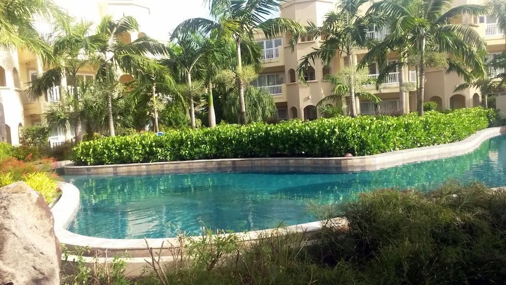 ذا هاميلتون بيتش فيلاز آند سبا حمام سباحة مكشوف