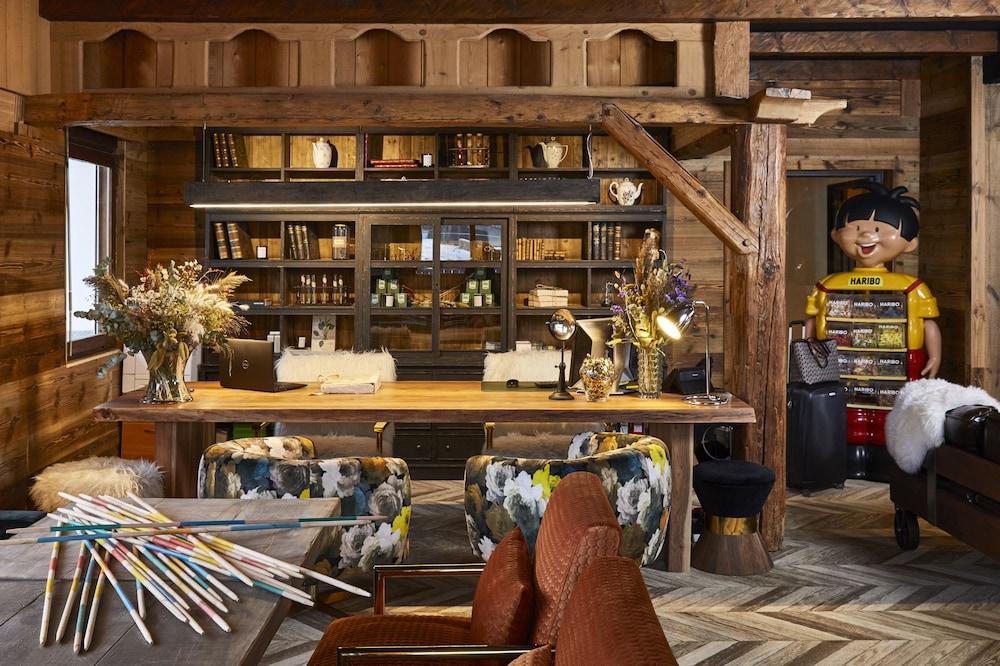 شاليه ألبن فالي، مون بلون منطقة الاستقبال