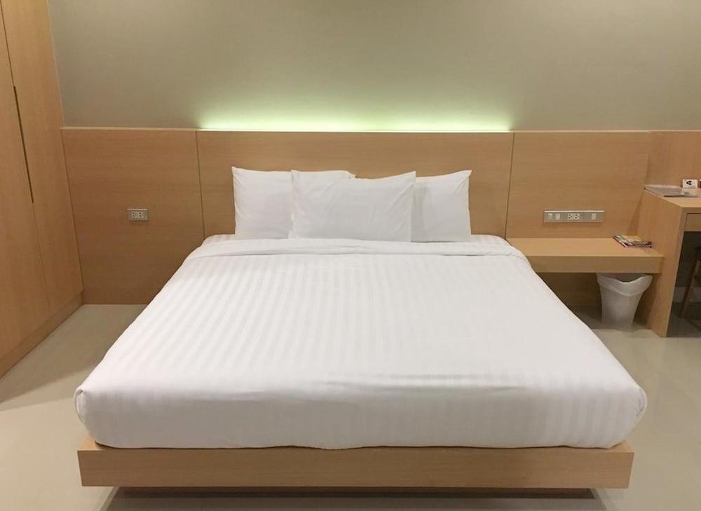 M-One Residence Room