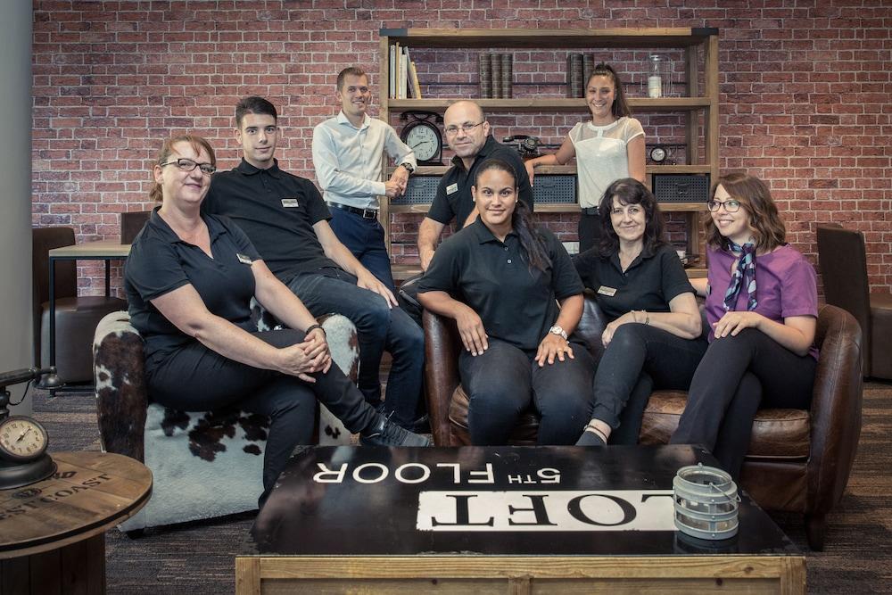 ميركيور ليون إيست تشابوني الردهة