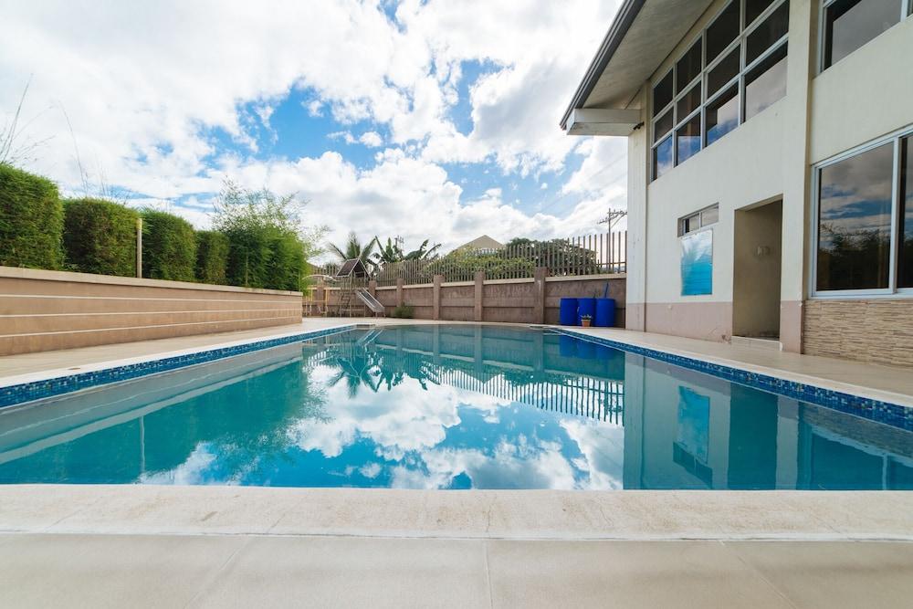 RedDoorz Plus near CK Square Cainta Featured Image