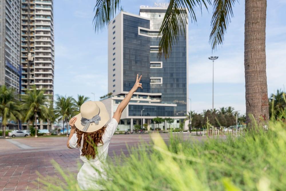 ذا نالود دا نانج المنطقة الخارجية