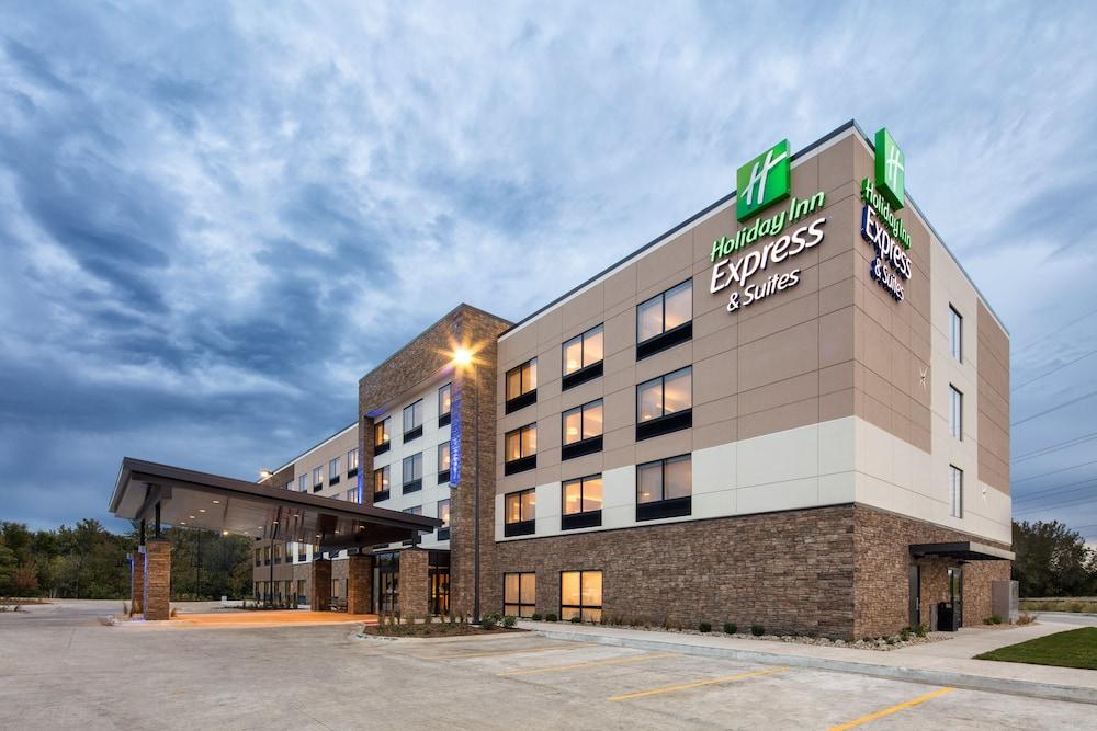 Holiday Inn Express & Suites East Peoria - Riverfront by IHG