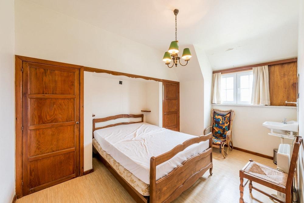 Josy Room