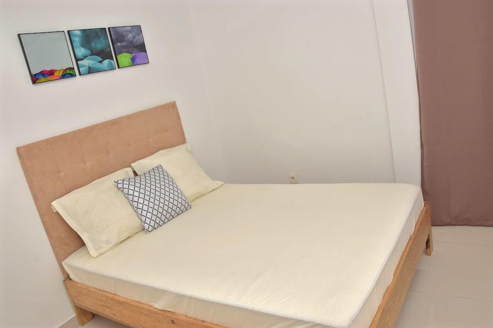 Malom Center Apt 2 Room