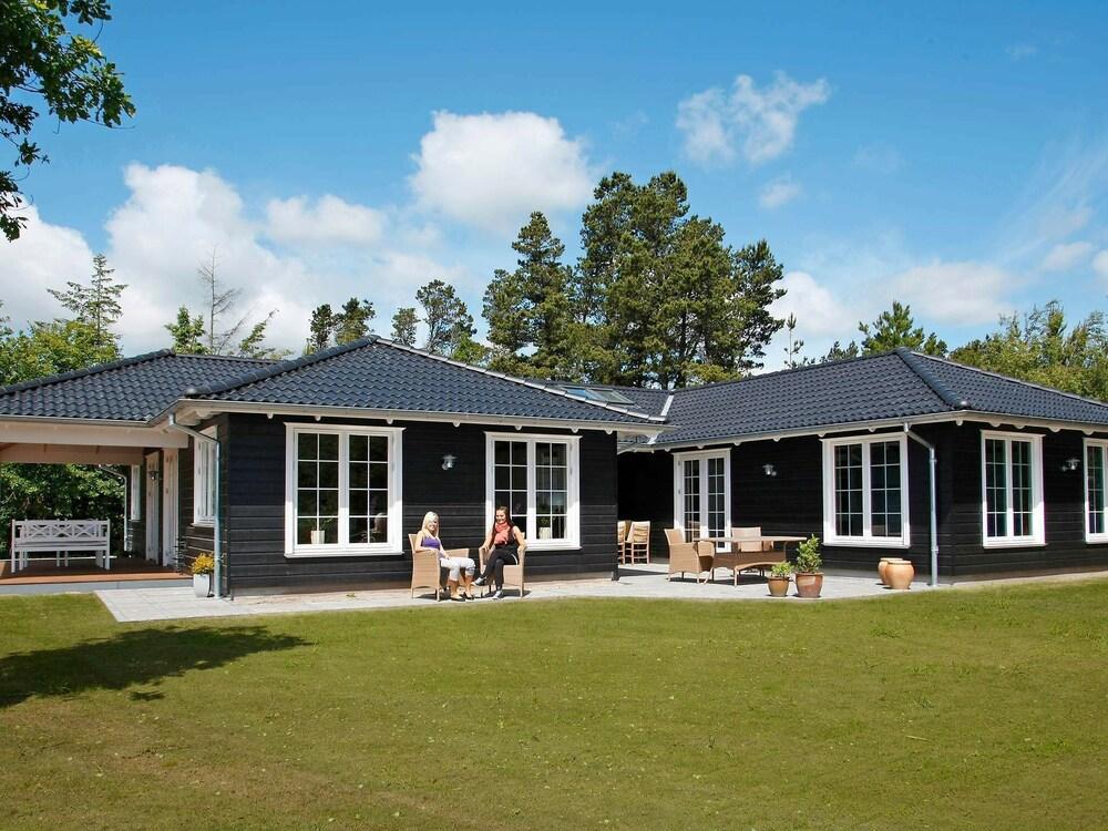 Spacious Holiday Home in Hals With Swimming Pool Exterior
