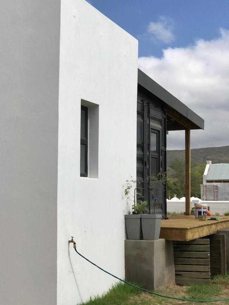 Easy 4 Dayz Exterior