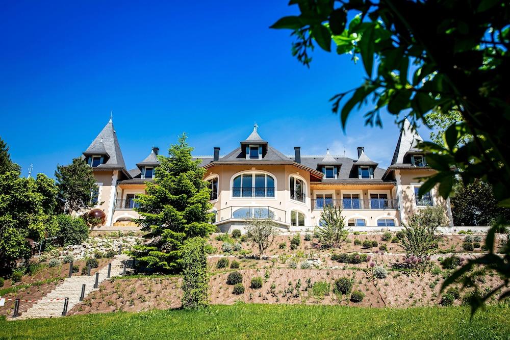 أوتل لينكومبارابل باي ليس إتينسيلي المنطقة الخارجية