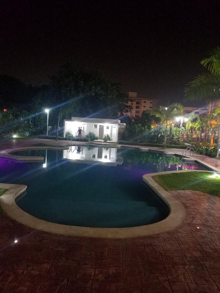 نيو واندرفول أبارت مزود بمسبح حمام سباحة مكشوف