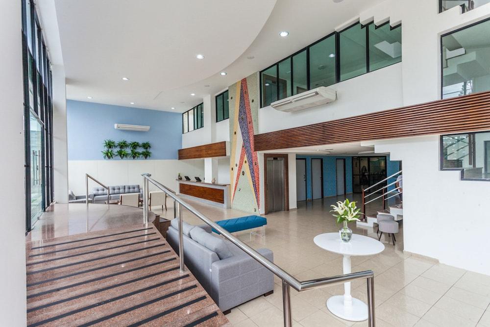 João Pessoa Hplus Beach Lobby