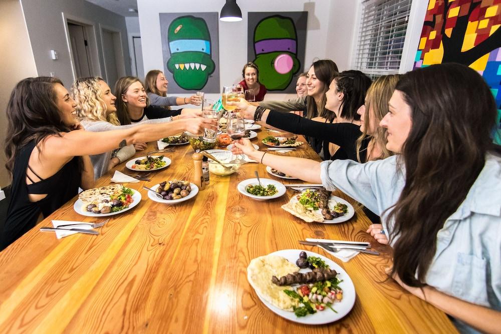 فالي ريتريت بد آند بريكفاست داخل الفندق