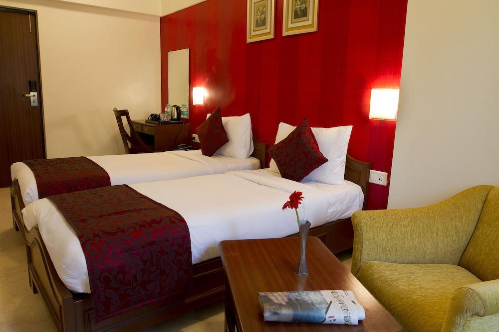 7 Apple Hotel Pimpri Pune Room