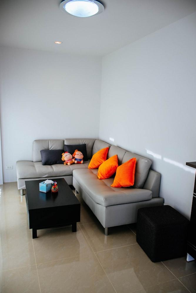 Mata at Samui Lobby Sitting Area