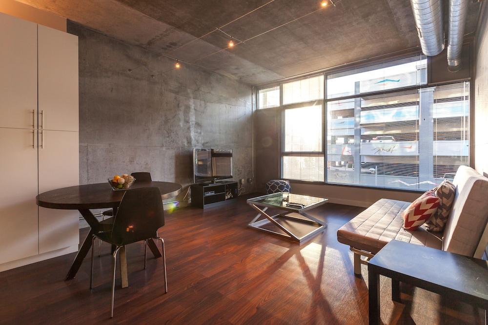 ترايبز ميلو لوفتس