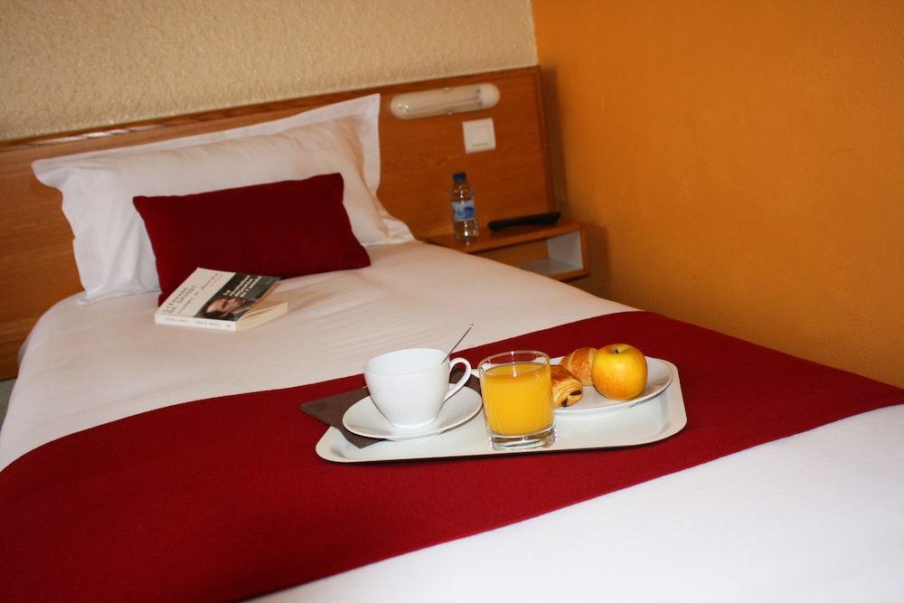 Logis Hôtel Atrium Room