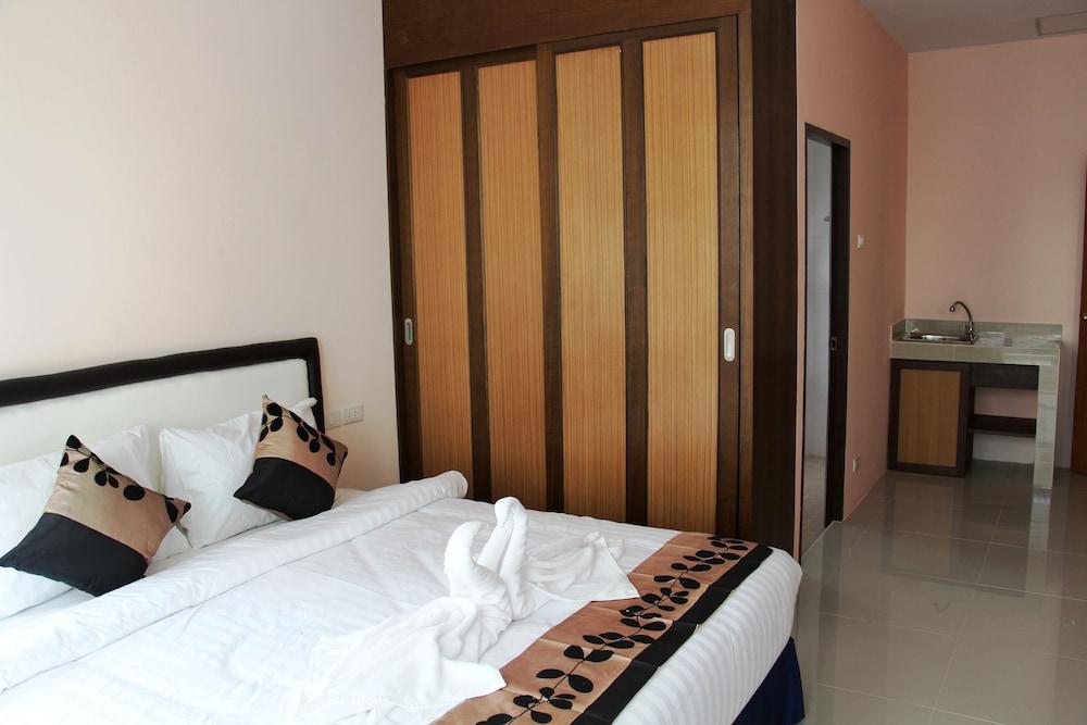 Nipa Residence Room