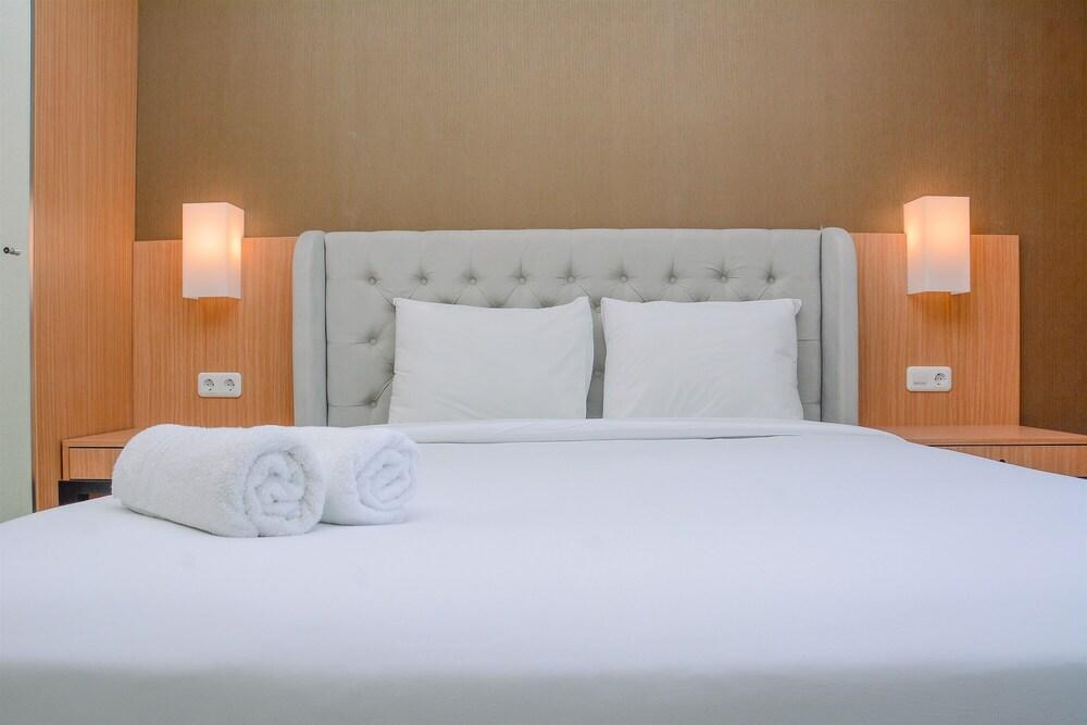Modern and Tidy Studio Apartment at Elpis Residence Room
