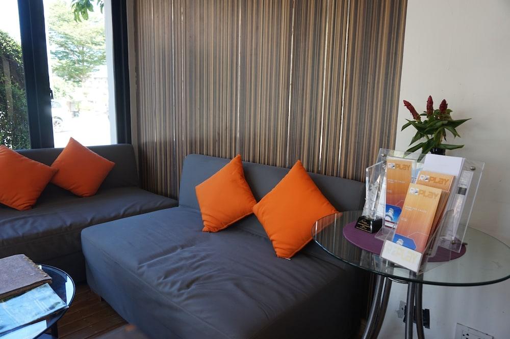Replay Pool Villa Beachfront Samui Lobby Sitting Area