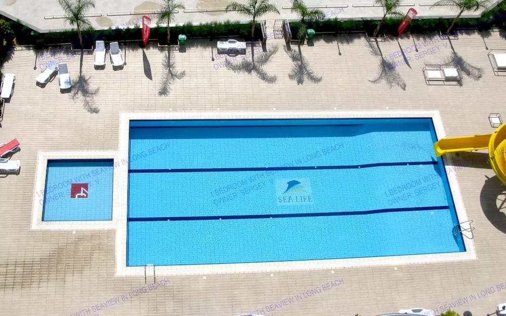 ستوديو ويذ بول فيو آت لونج بيتش زحليقة مائية