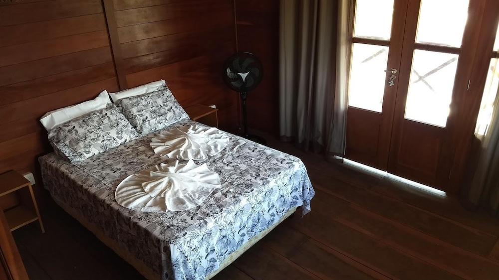 Atins Bangalôs Room