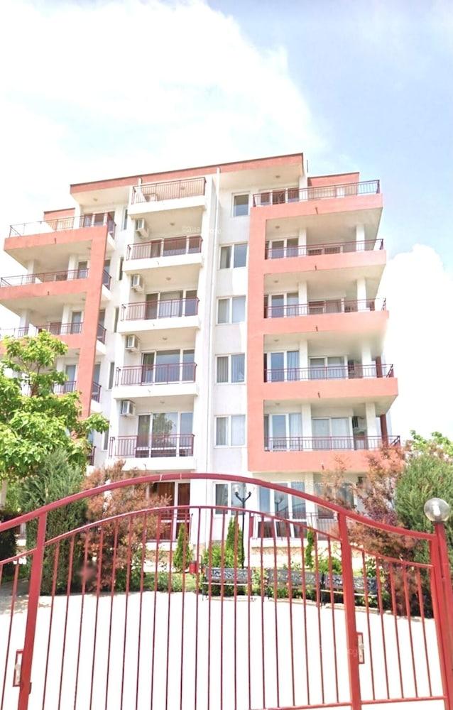 Seaside Studio Apartment in Ravda Exterior