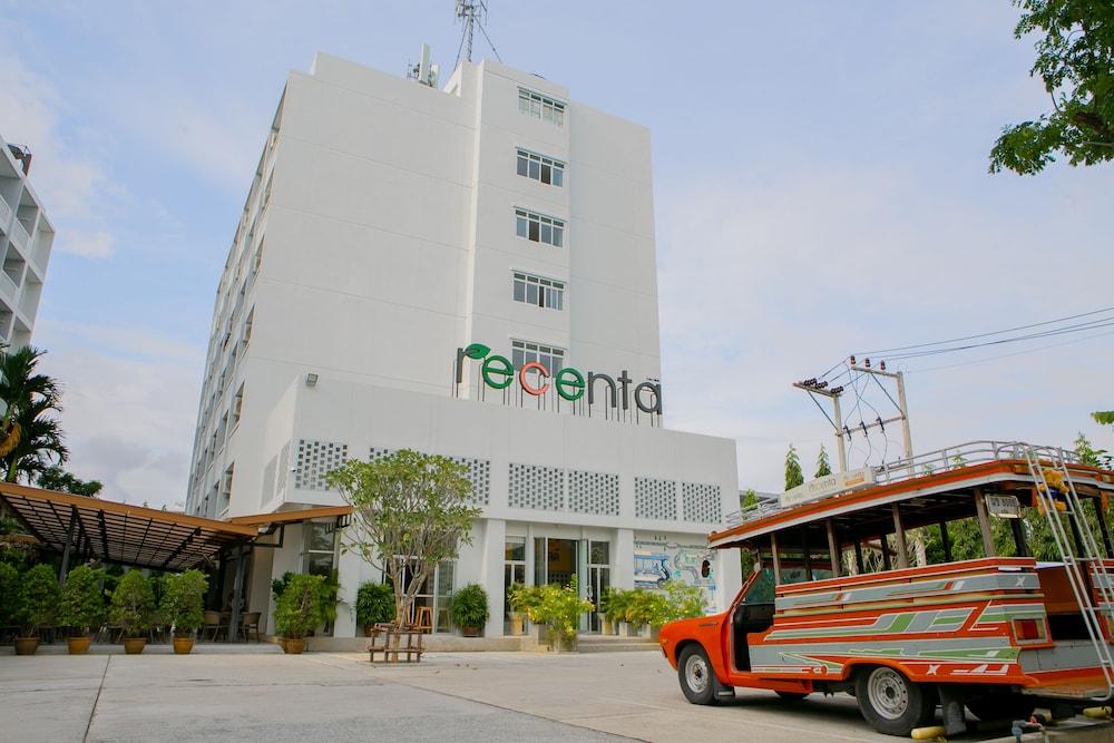Recenta Phuket Suanluang by Deevana Interior Entrance