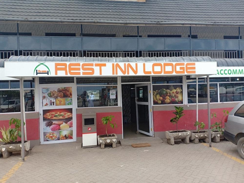 Rest-Inn Lodge Featured Image