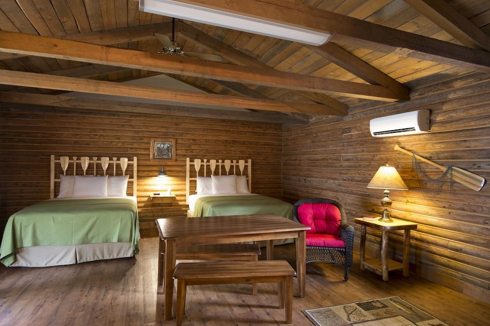 ليندسيز ريزورت