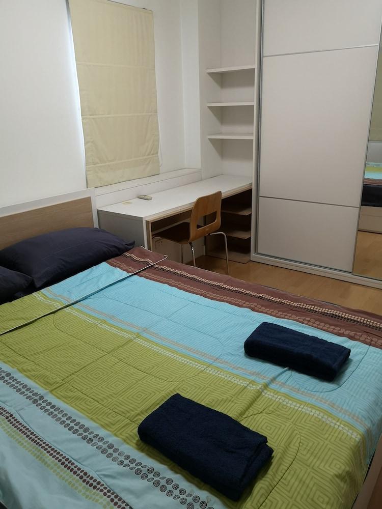 كومفي ديلاكس وان بد روم