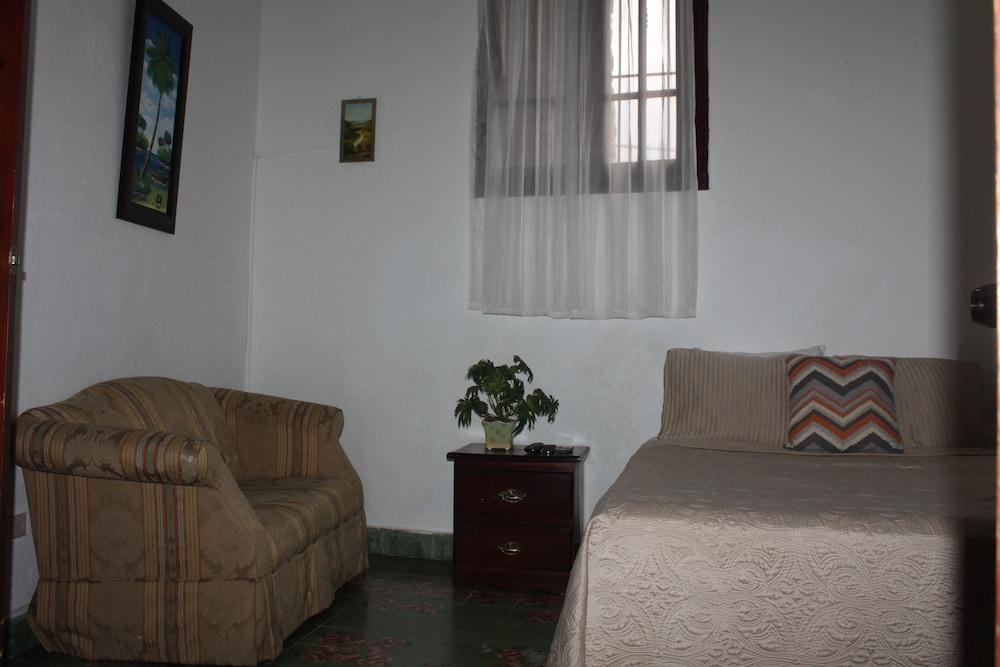 Class Colonial Aparta Hotel Room