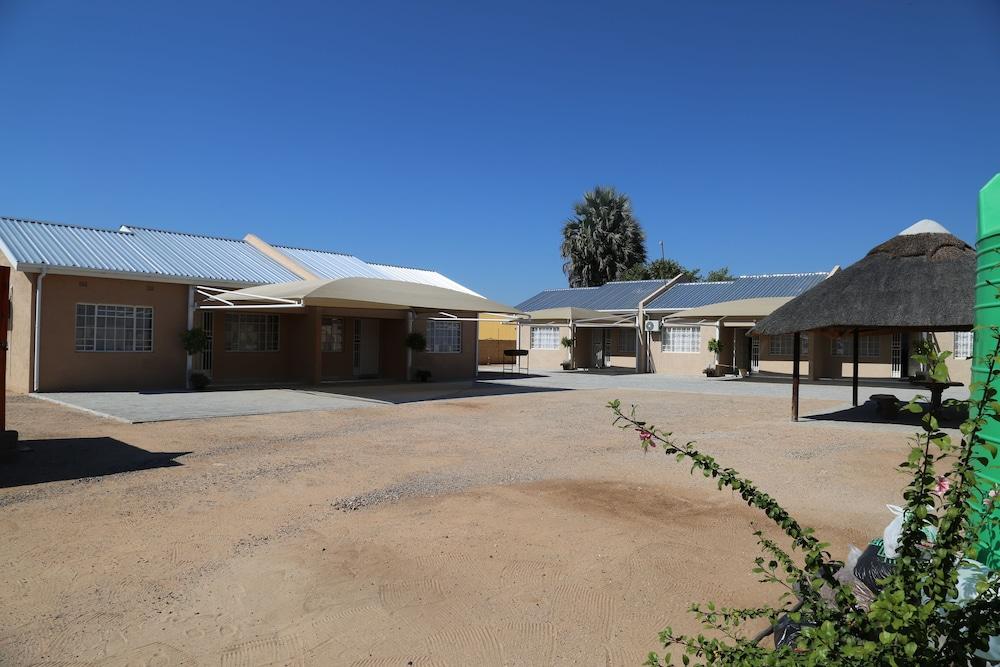 Nxai Pan Self Catering apartments