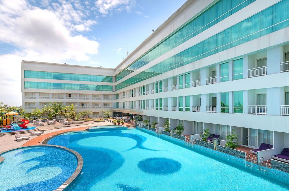 Claro Makassar Outdoor Pool