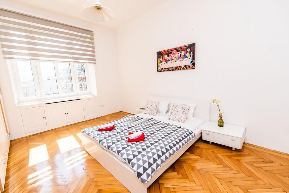 2bdr Apartment With the Balcony View-best Location Featured Image