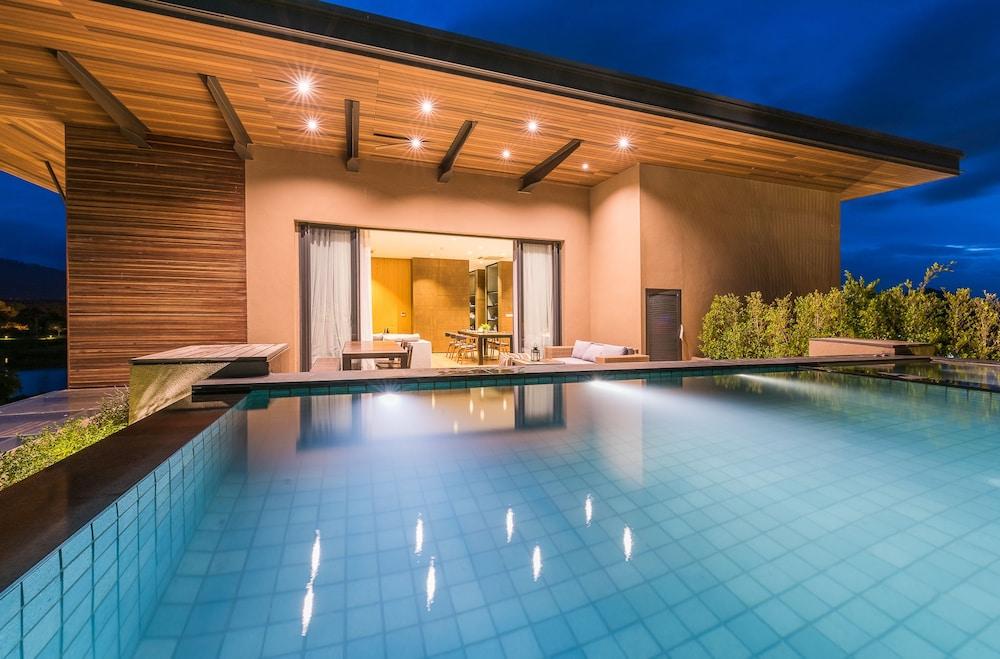 Atta 2-bd Suite OR Pool Penthouse Featured Image