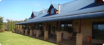Atina Rocks Country Homestead