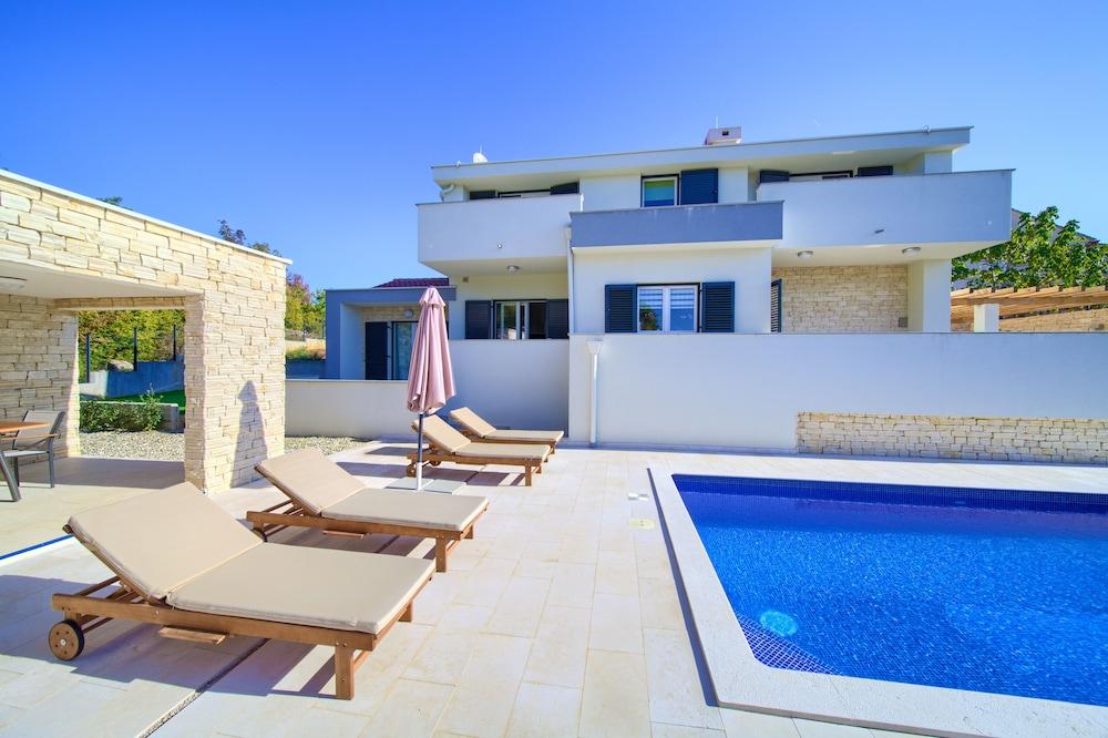 Villa Adrimar