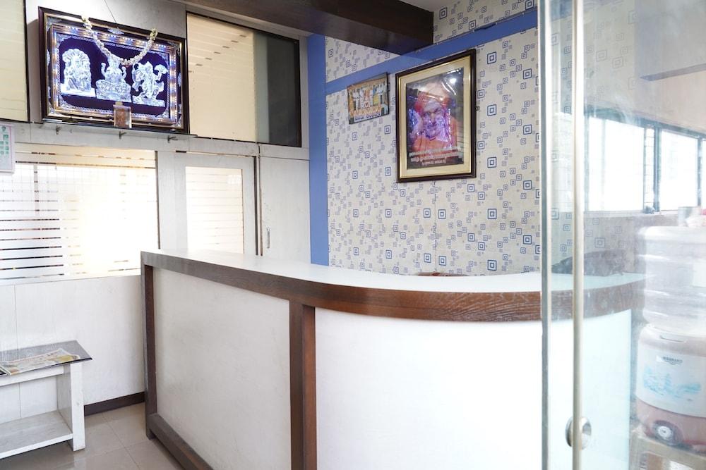 SPOT ON 41441 Chinthu Comforts Reception