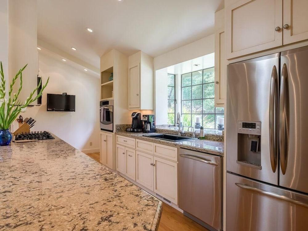 Lx55: Golfer's Delight Pebble Beach