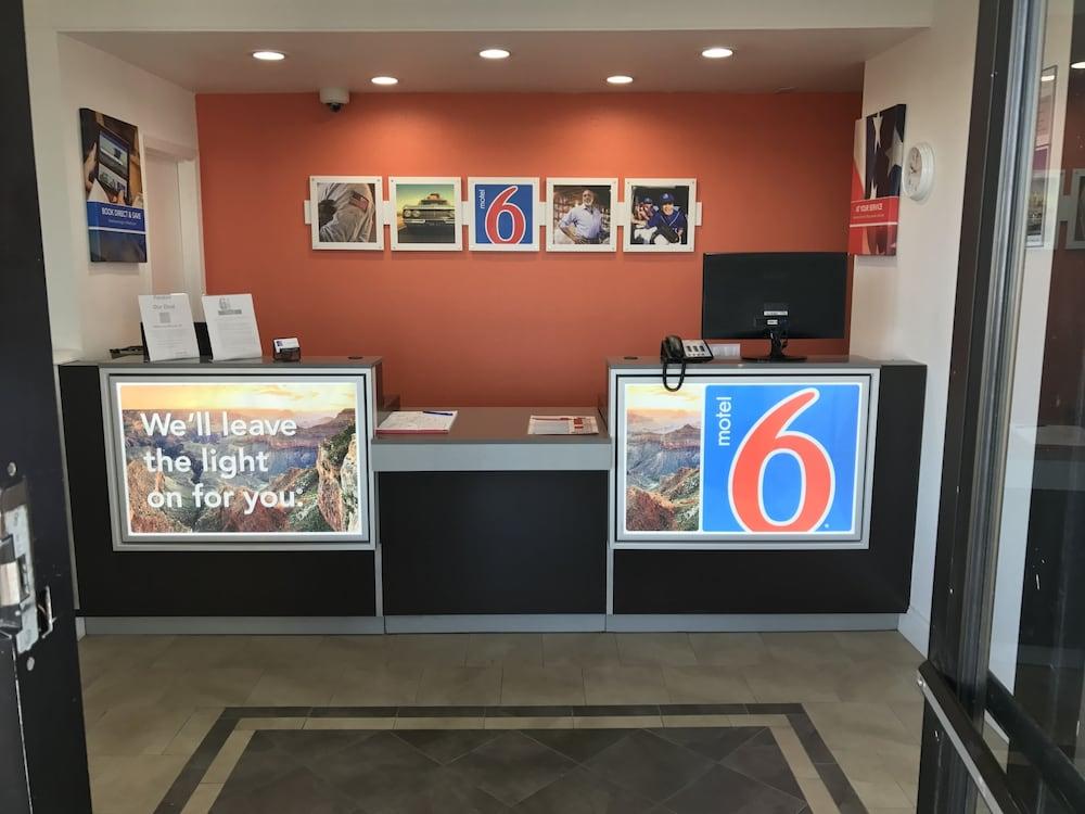 Motel 6 Abilene, TX Reception