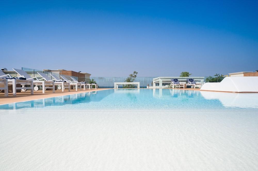 Le Dune Suite Hotel Outdoor Pool