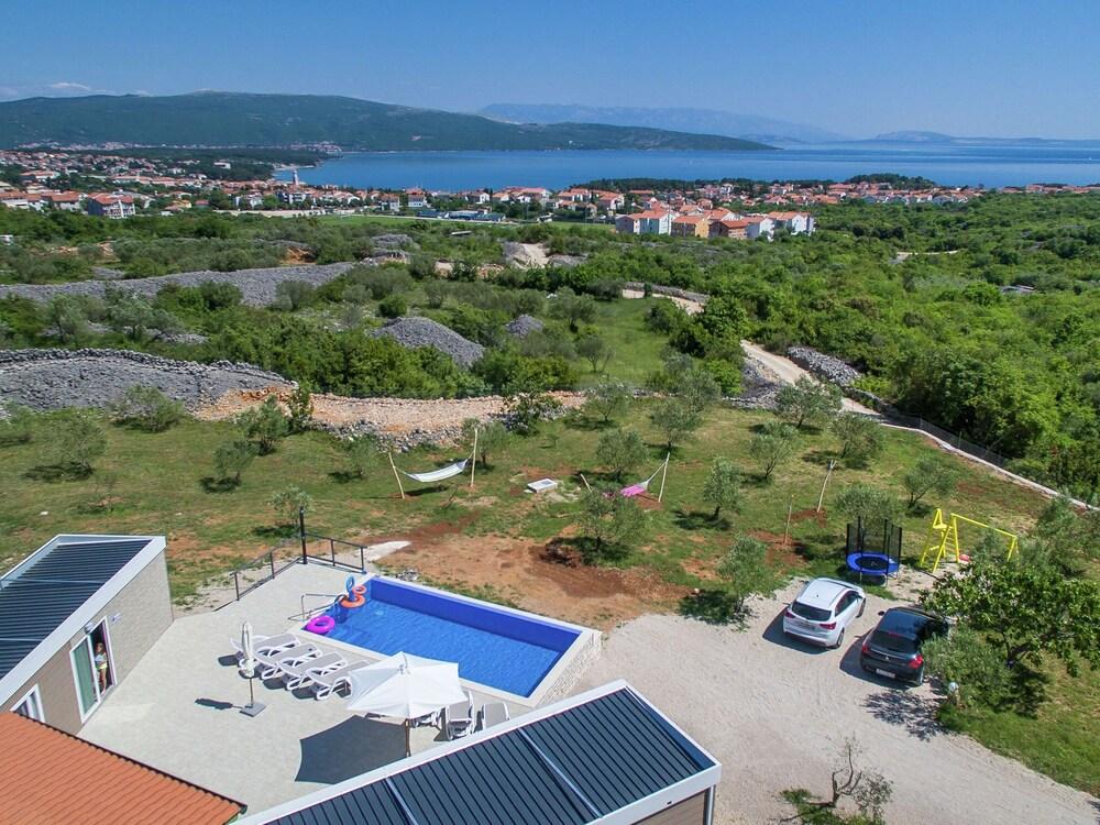 Classy Villa With a sea View in Krk Island