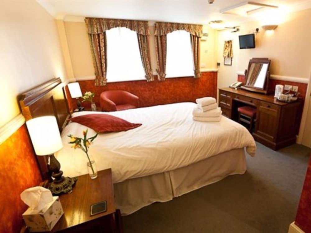 The Three Kings - Inn Guestroom